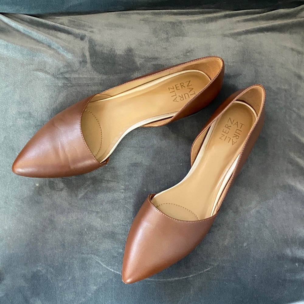 Naturalizer Women's Tan Pointed Flats caramel gently worn size 12